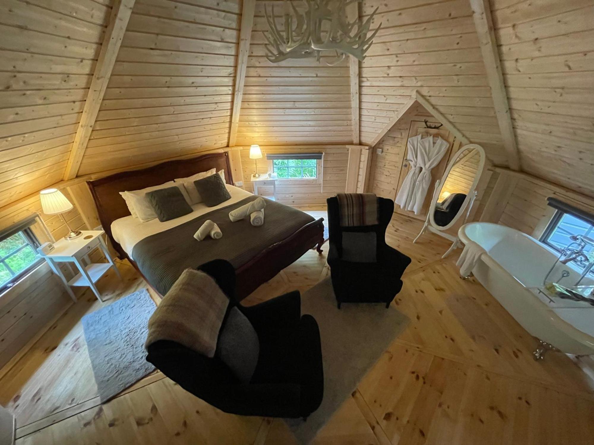 Aos Si Lodges 발라훌리쉬 외부 사진